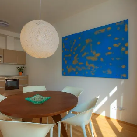 Apartmán Rybna 9 *